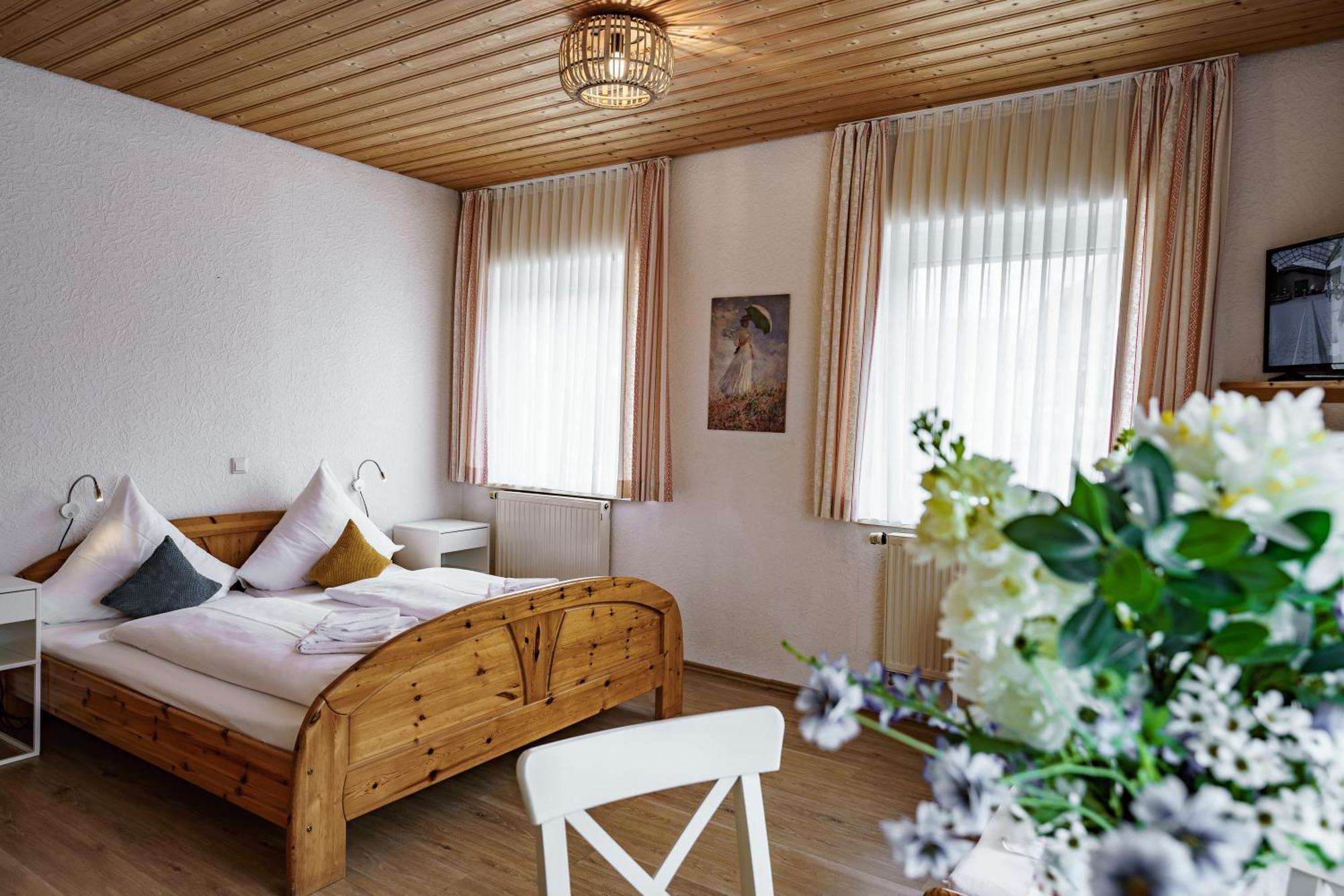 Landgasthof Ochsen Neresheim Екстериор снимка