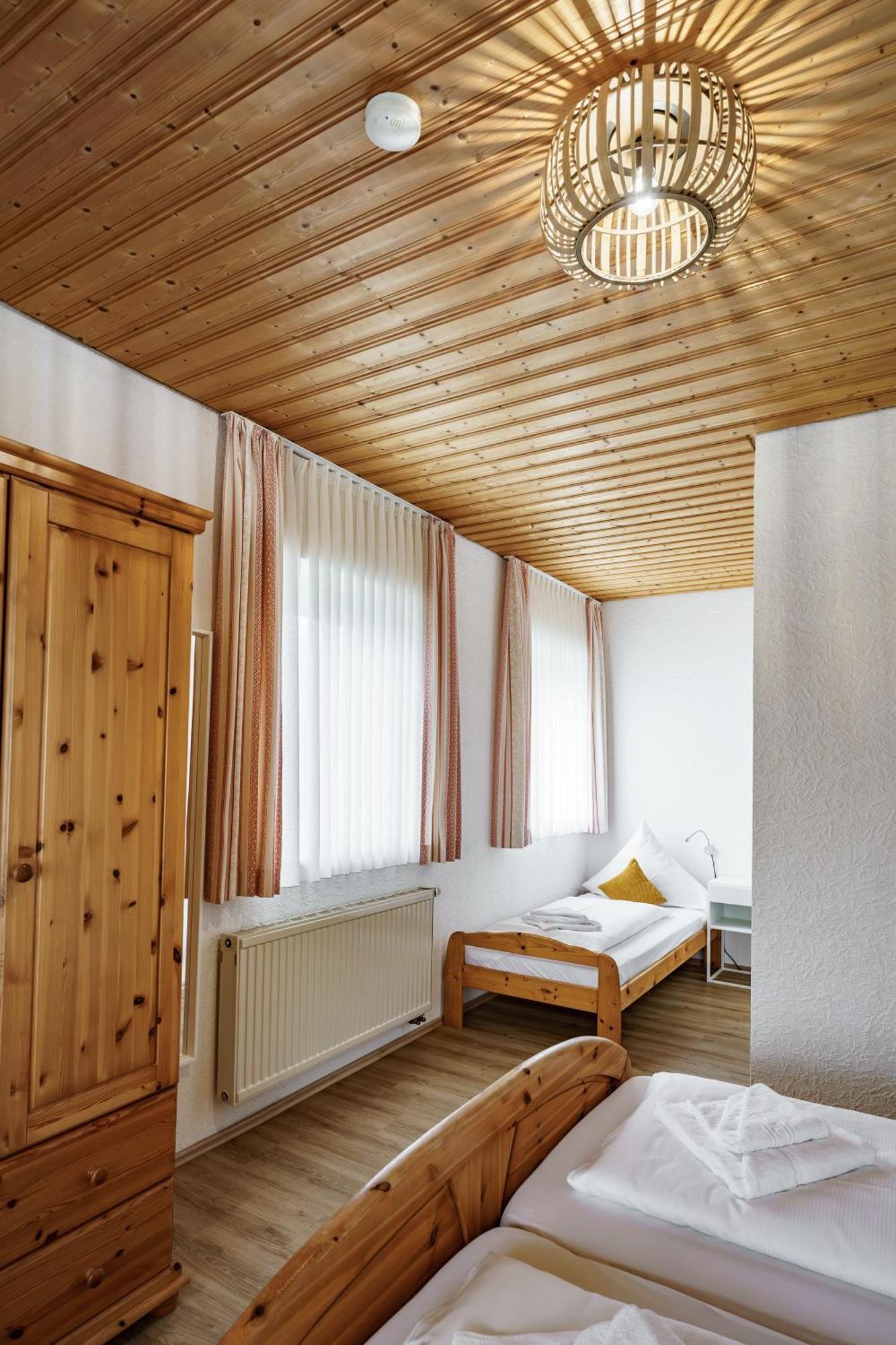 Landgasthof Ochsen Neresheim Екстериор снимка