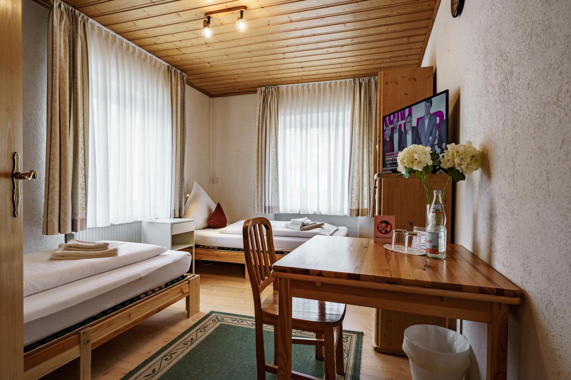 Landgasthof Ochsen Neresheim Екстериор снимка